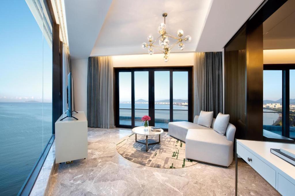 Rock Platinum Sea View Hotel Σανυά Εξωτερικό φωτογραφία